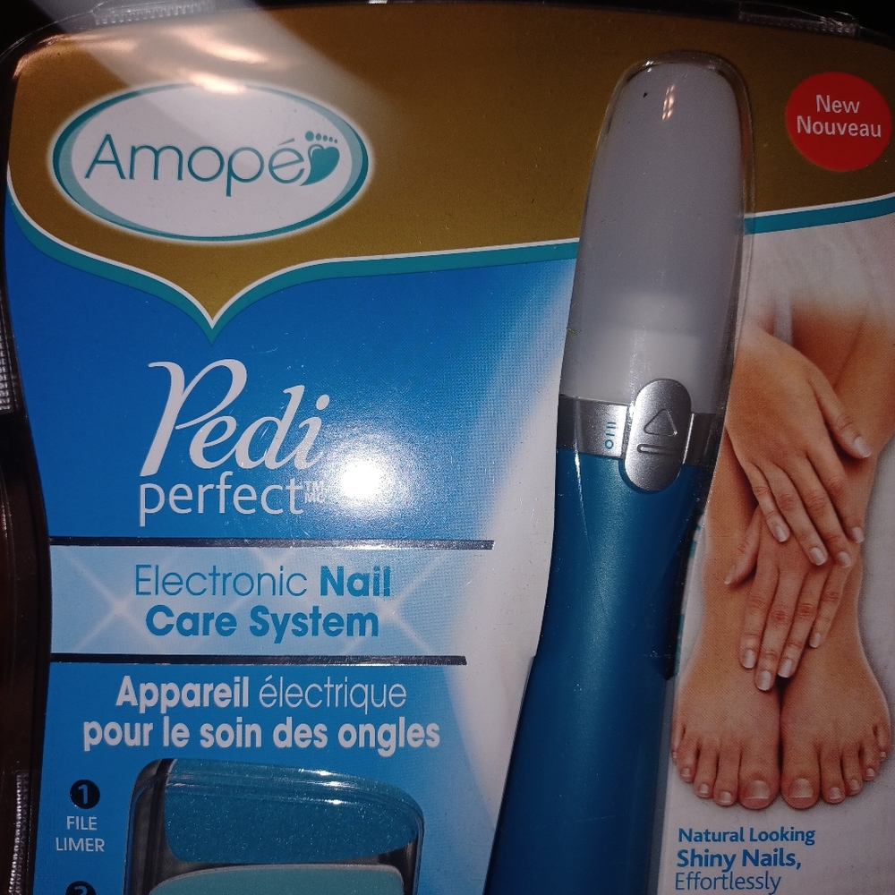 Amope Pedi Perfect Nail Care Electronic Tools With Refills New in Box